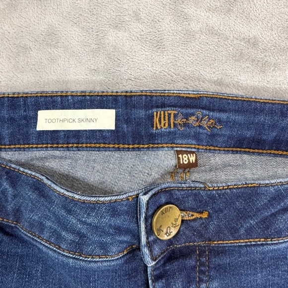 KUT from the Kloth Toothpick Skinny Jeans Women's Size 18W Blue Denim Pants - Picture 3 of 7
